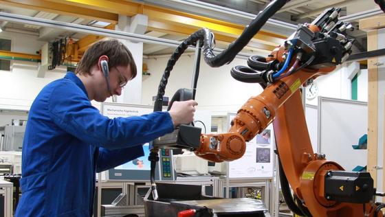 Industria zvicerane midis shpresës dhe kujdesit për uljen e mundshme të tarifave amerikane