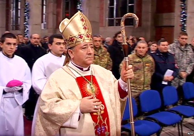 Ipeshkvi Dodë Gjergji në Meshën e Pashkëve bën thirrje për paqe dhe përgjegjësi