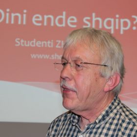 Prof. Dr. Schader: Pa përpjekjet e duhura, shqipja në Zvicër rrezikon të shuhet pas dy brezave