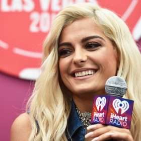 Bebe Rexha, në ceremoninë e “American Music Awards 2020”
