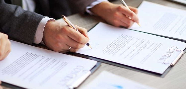 Çfarë është  kontrata e integrimit  e Zvicrës dhe a duhet ta nënshkruajnë të gjithë të huajt 