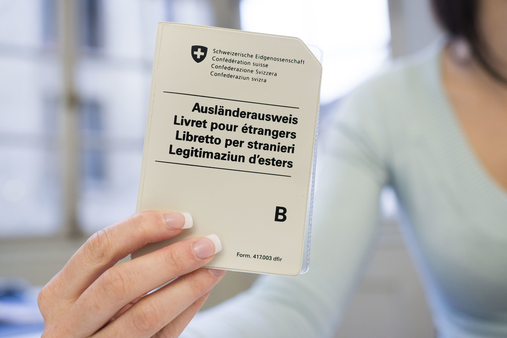 Pse mbajtësit e lejes B në Zvicër fitojnë më shumë se banorët e përhershëm 