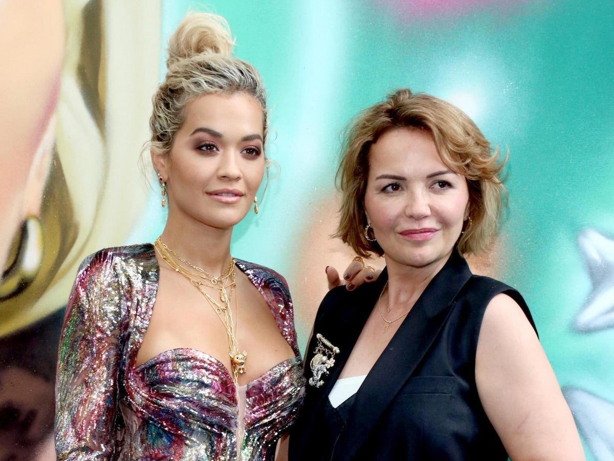 Rita Ora shprehet krenare që është lindur në Prishtinë