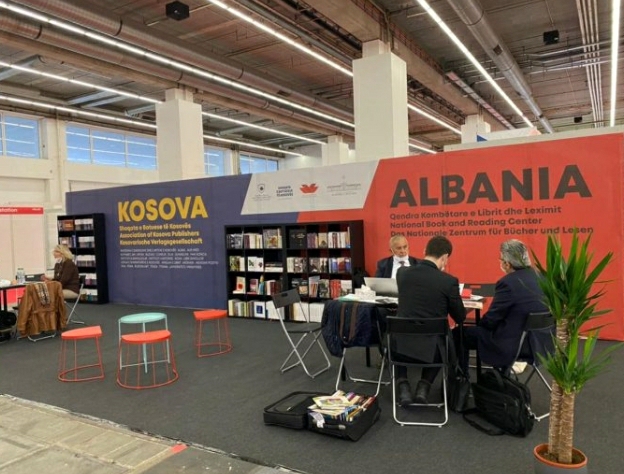 Kosova e Shqipëria me stendë të përbashkët në Panairin e Librit në Frankfurt