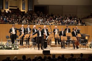 Shkëlzen Doli  shkëlqen me performancën e tij me Ansamblin Filharmonik në Spanjë