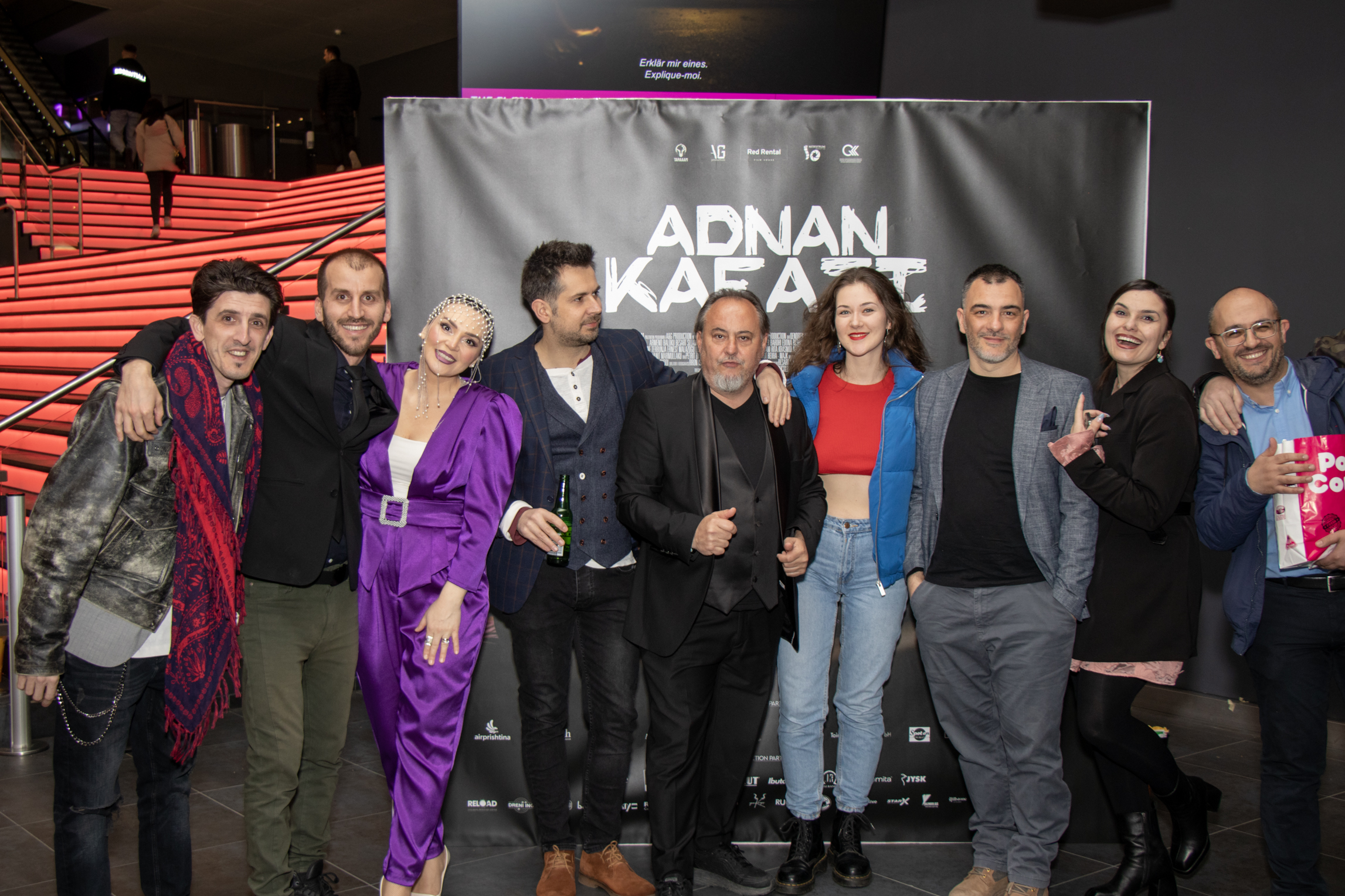 Publiku shqiptar i Cyrihut mirëpriti premierën e filmit “Adnan kafazi”
