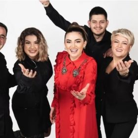 BBC shkruan për këngën e Shqipërisë në Eurovision: Mesazh i fortë për familjen