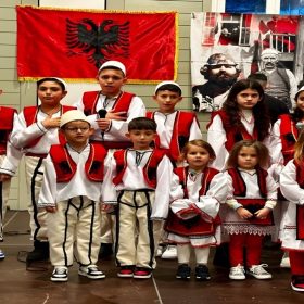 Dita e Flamurit dhe e mëvetësisë së 111-të të Shqipërisë bashkoi mërgatën në kantonin Uri