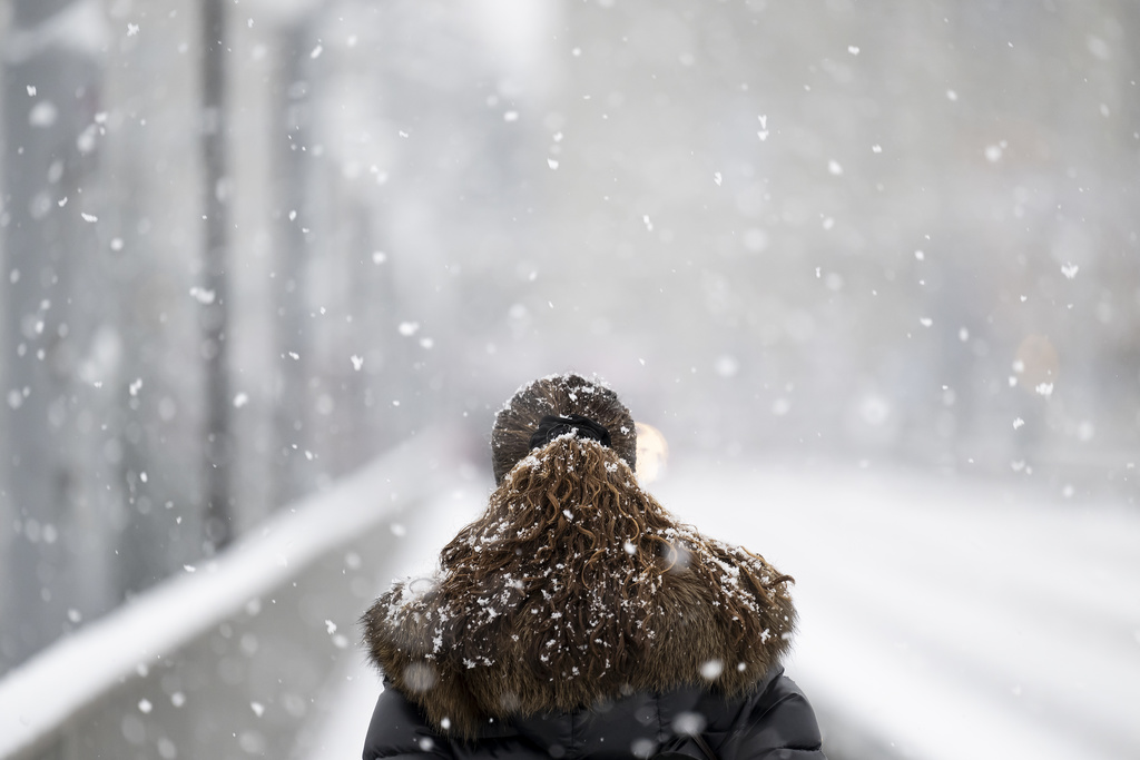 Stuhi në SHBA  Mbi 200 mijë njerëz pa energji elektrike
