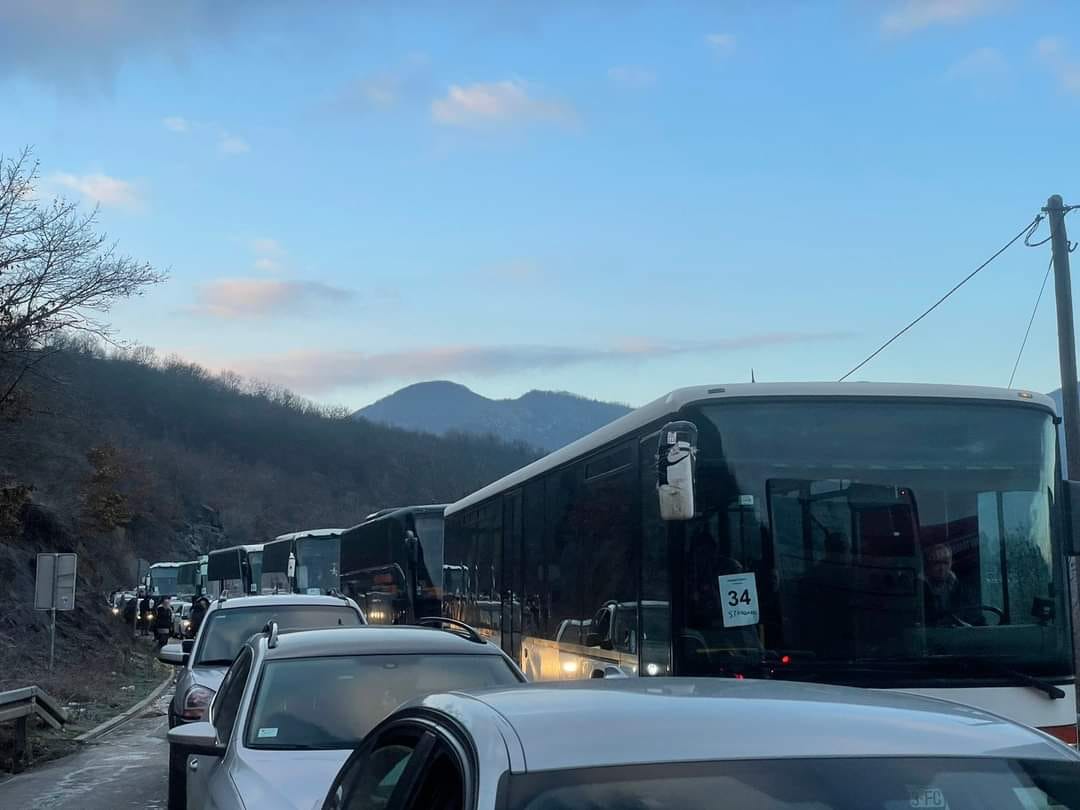 Përfundon protesta e serbëve në Jarinë  normalizohet qarkullimi i automjeteve
