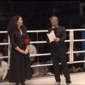 Gjermani: Jehon kënga e artistes shqiptare në arenën e boksit në Mynih (Video)