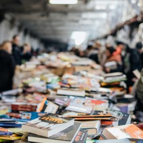 Në Prishtinë po mbahet Panairi i Librit