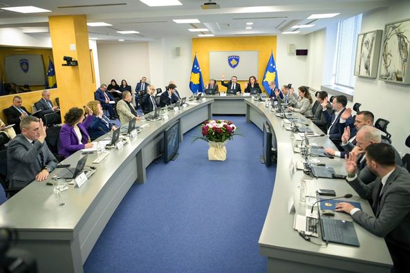 Kush e kontrollon përdorimin e parasë publike në kohë zgjedhjesh 