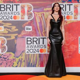 Dua Lipa, performancë elektrizuese e çmim në Brit Awards