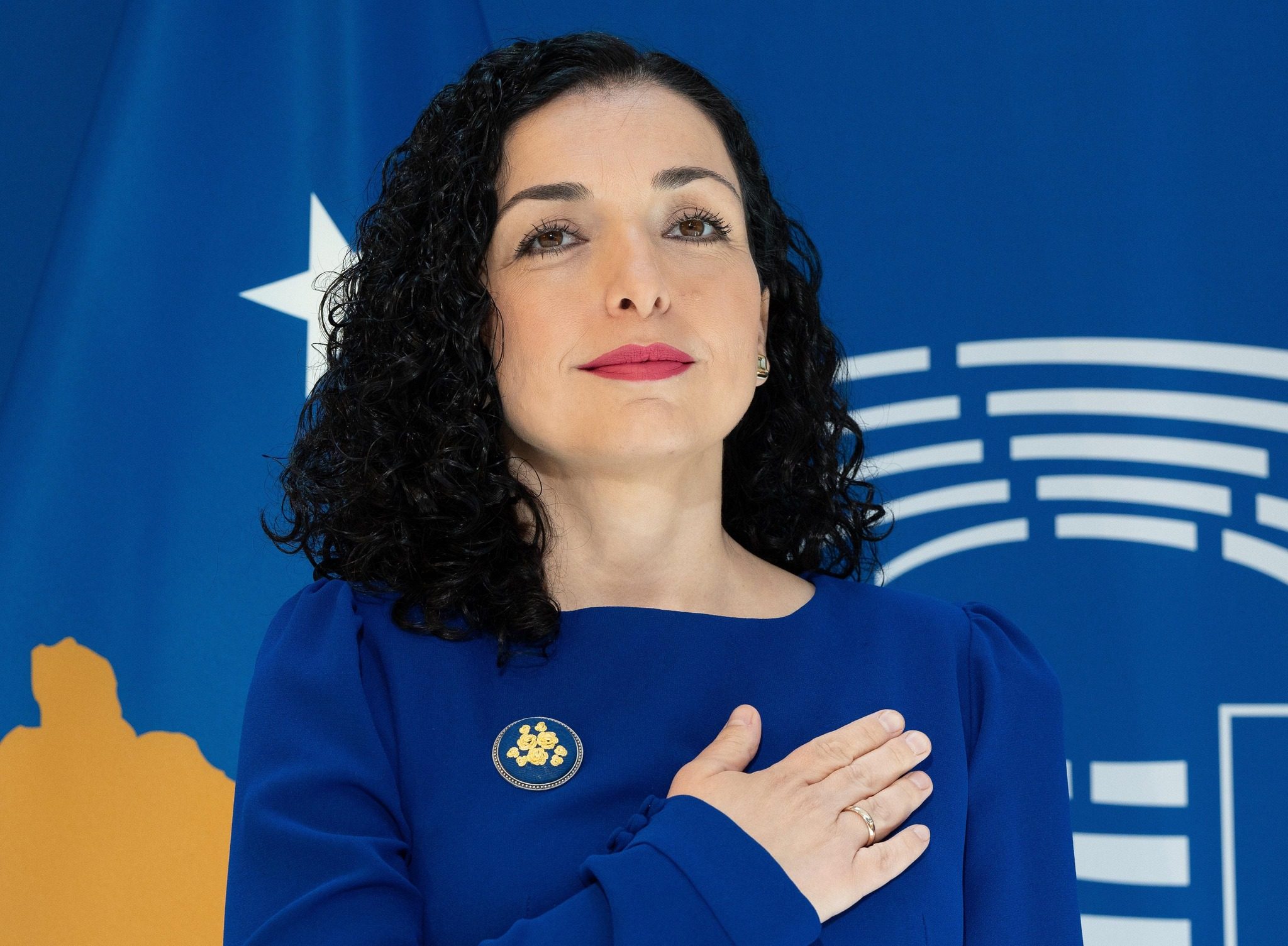 Vjosa Osmani paralajmëron kandidim për mandat të dytë presidencial