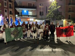Itali: Vallja shqiptare doli fituese e festivalit folklorik internacional