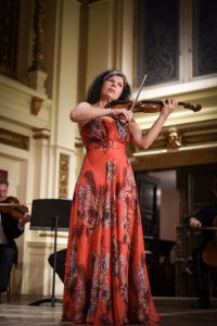 Valbona Naku: Një jetë kushtuar violinës