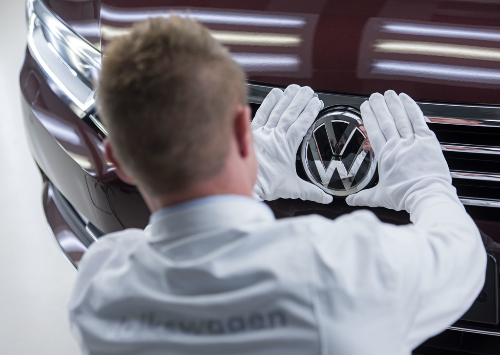 Fitimet e Volkswagen ranë për shkak të automjeteve elektrike e konkurencës kineze