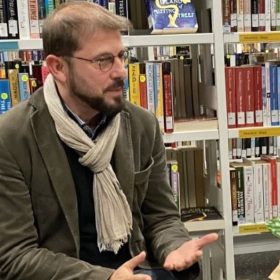 Ilir Xheladini sjell në Sallonin e Librit në Gjenevë romanin “Udhëkryqi i Fateve”