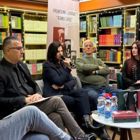 Dedikuar heroit Agim Ramadani, promovohet monografia “Agimi i Lirisë” nga Ibrahim Kadriu