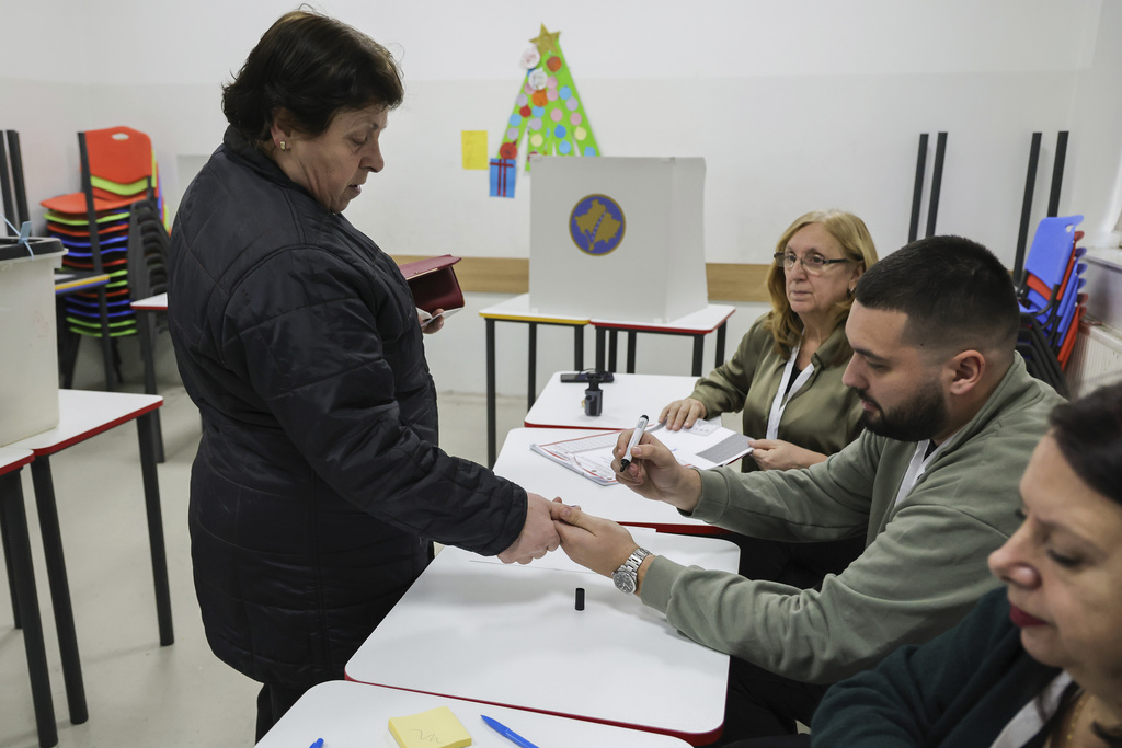 KQZ jep detaje për numrin e votuesve, qendrave të votimit dhe vendvotimeve