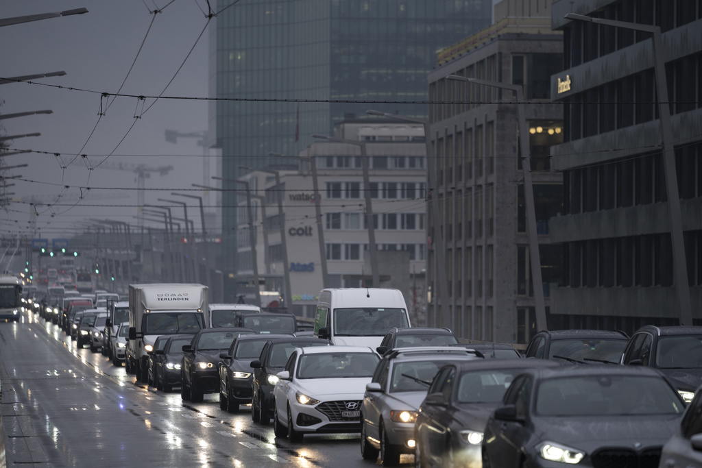 Hulumtimi i ri  Shoferët në Cyrih bllokohen në trafik për 94 orë në vit