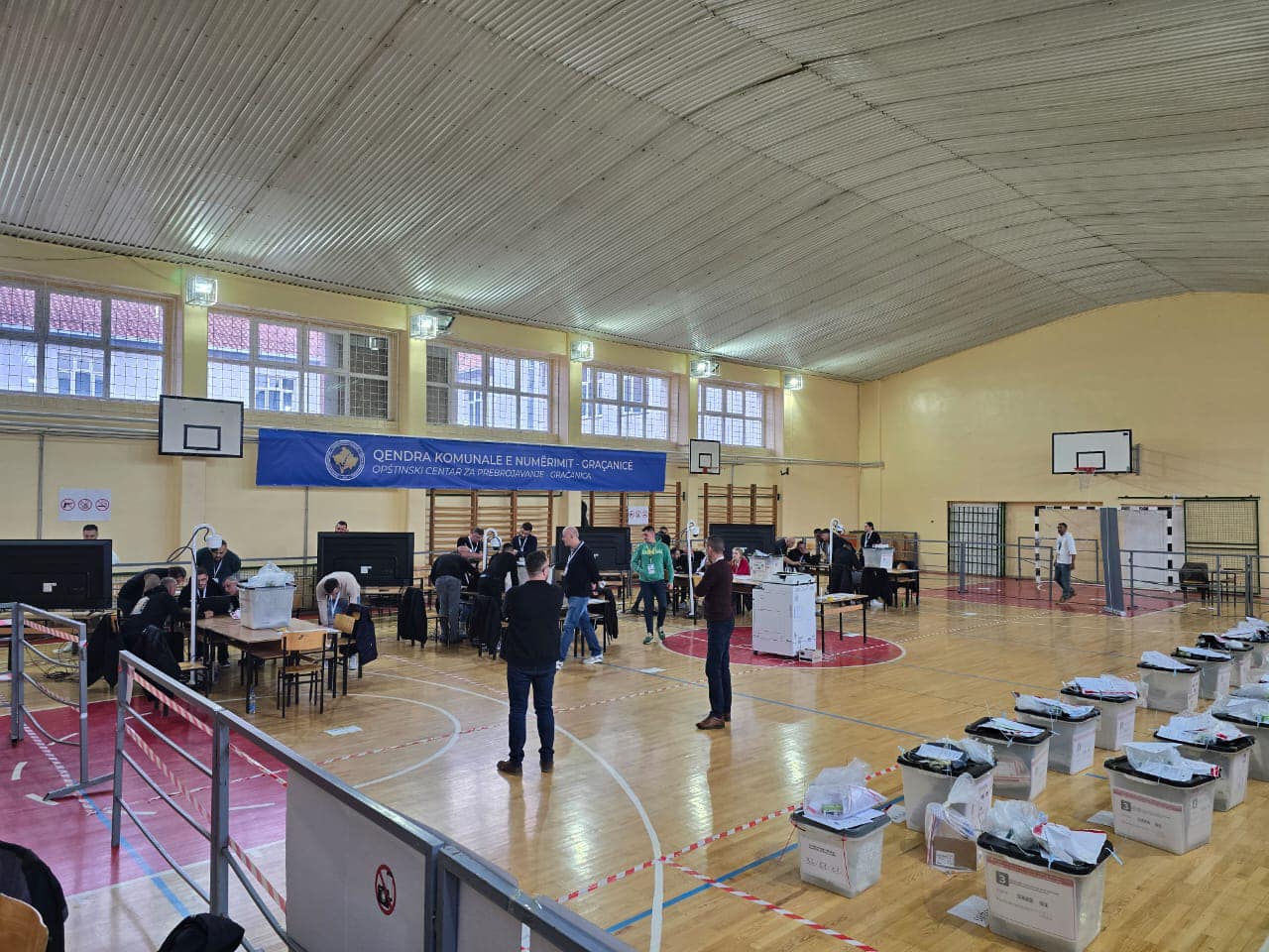 KQZ: Javën e ardhshme fillon numërimi i votave me kusht dhe atyre nga diaspora