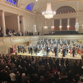Gazeta zvicerane për koncerti e Filharmonisë në Bernë: Një mrekulli e pazëvendësueshme