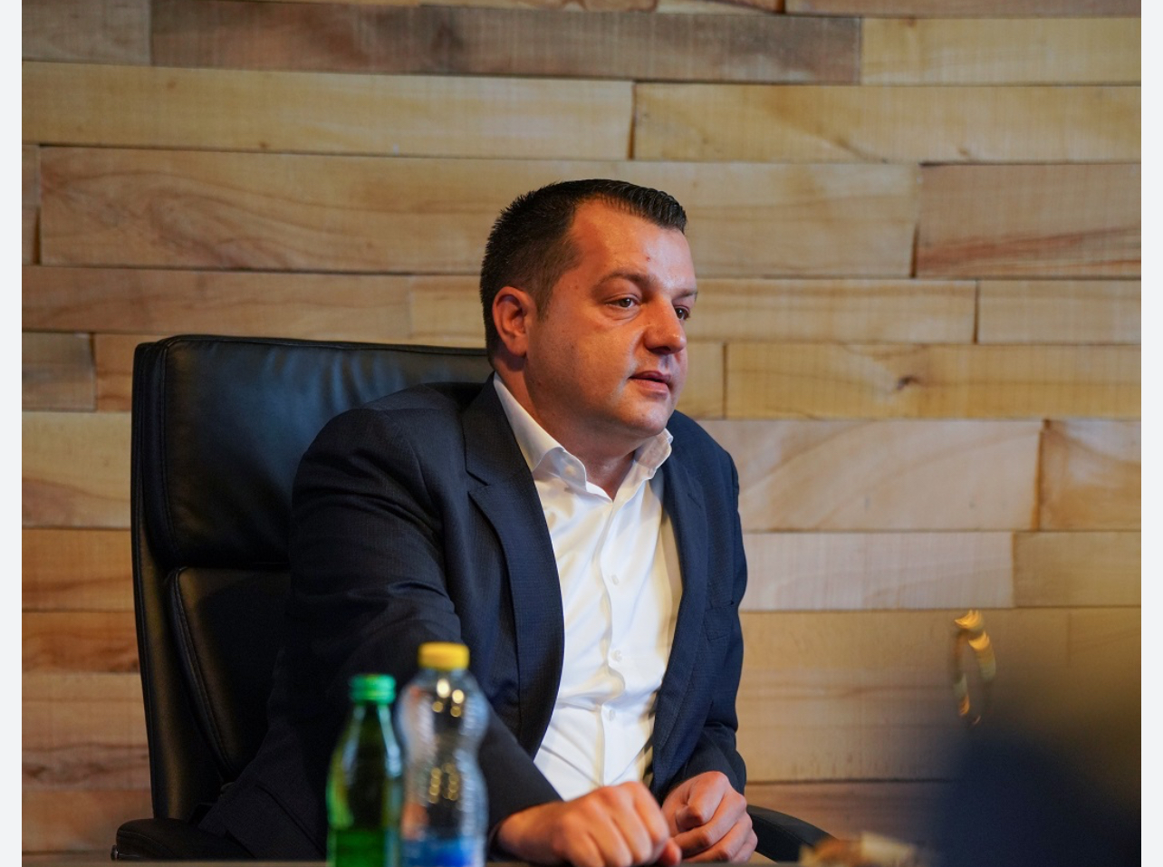 Gërvalla: Mandati i Shkëlqim Devollit si konsull nderi i Kosovës në Mal të Zi ka përfunduar