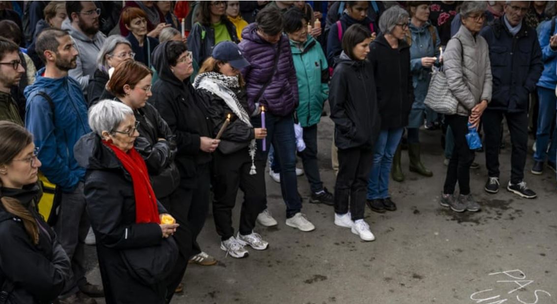 Qindra veta protestojnë me heshtje kundër femicidit, në Bulle