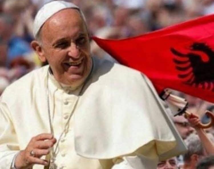 Lidhja e Papa Françeskut me shqiptarët, një histori besimi dhe shprese