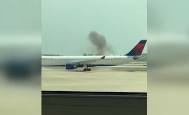 Momente paniku kur aeroplani shpërtheu në flakë, evakuohen 300 pasagjerë në Orlando