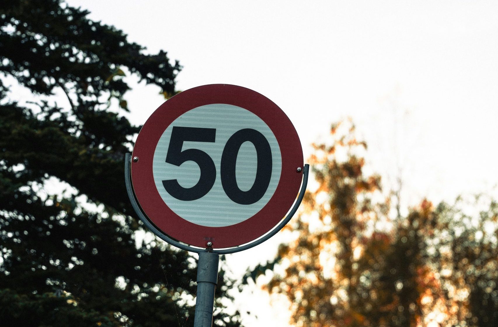 Berlini do të kthehet në kufirin e shpejtësisë 50 km/h në rrugët kryesore