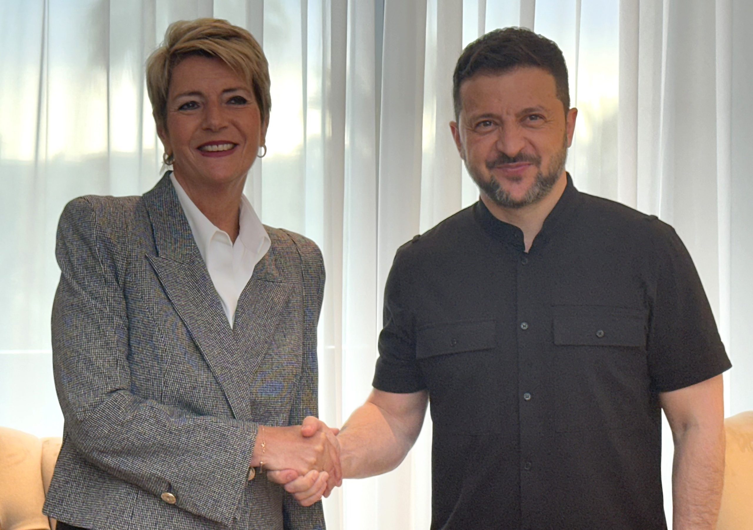 Keller-Sutter dhe Zelensky diskutojnë armëpushimin në Romë