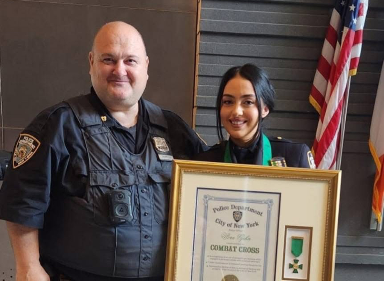 SHBA: Vlora Gjeka nderohet me medaljen “Police Combat Cross”