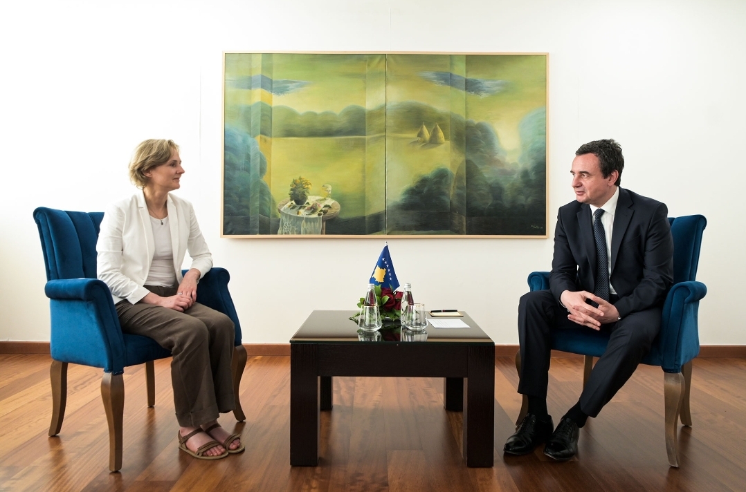 Fuqizimi i minoriteteve në Kosovë falë Zvicrës dhe Britanisë