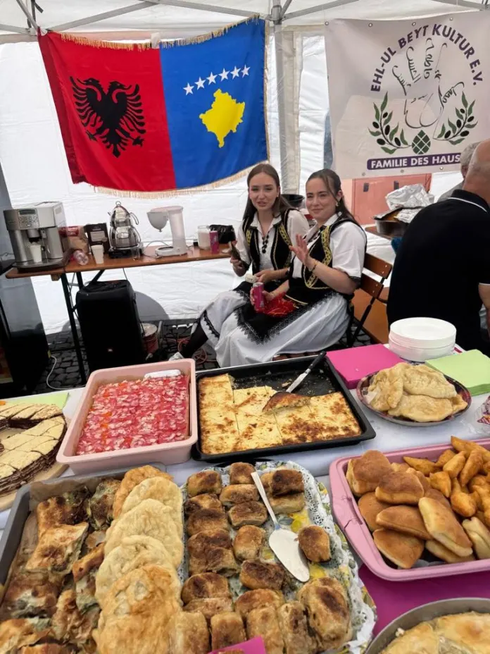 Gjermani: Shoqatat shqiptare prezantojnë kulturën dhe traditat