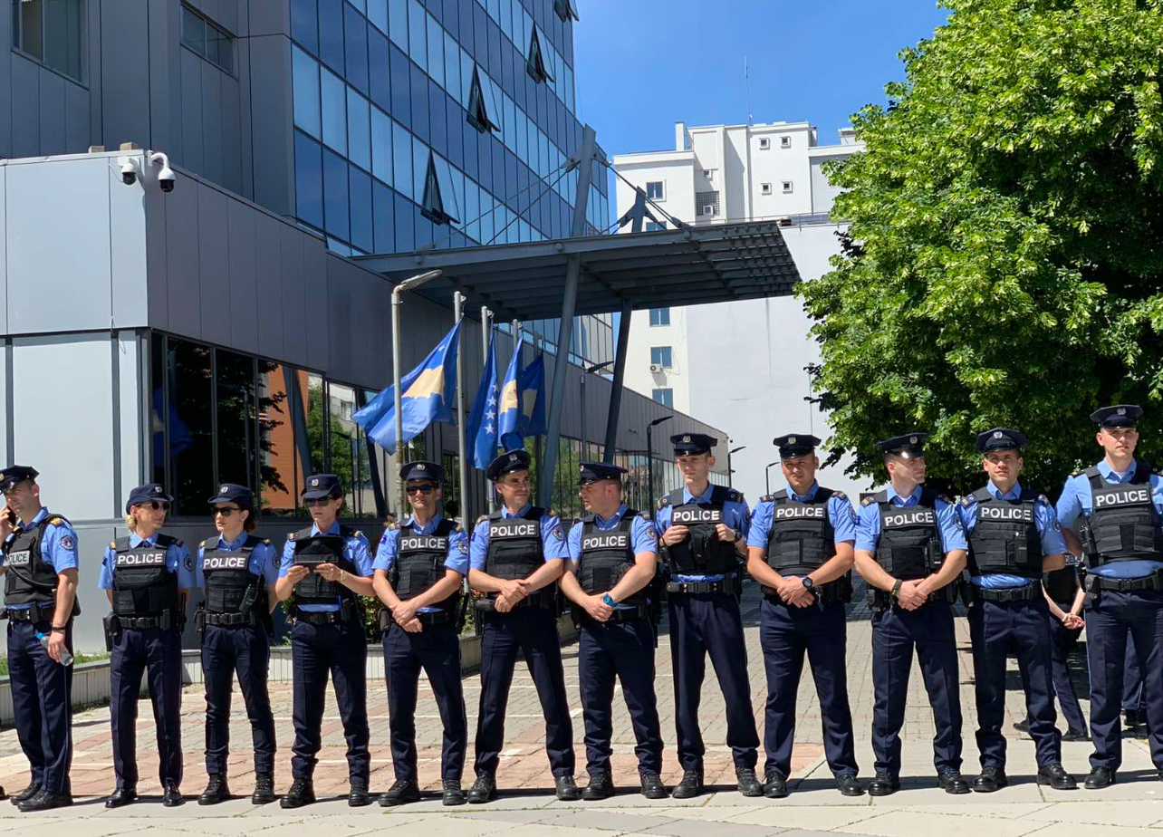 Policia jep detaje për alarmin me bombë në Kuvend  Kërcënimi erdhi përmes mesazhit