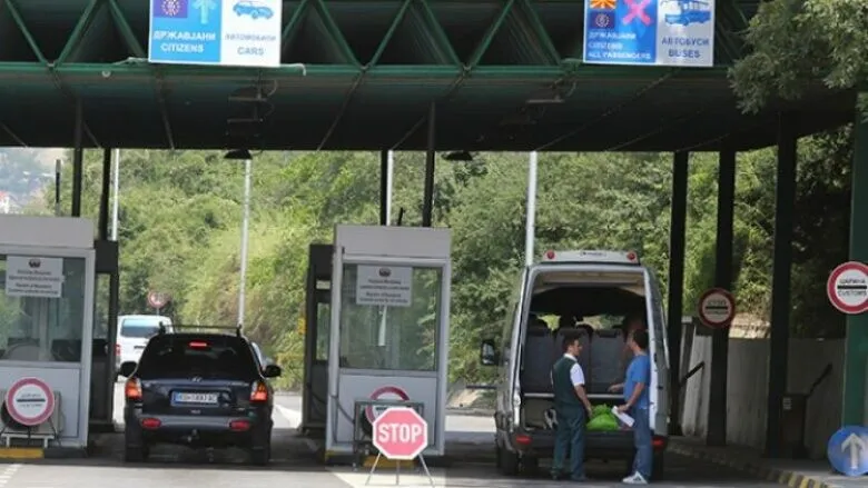 Ndryshon regjimi i trafikut në pikën kufitare të Bllacës