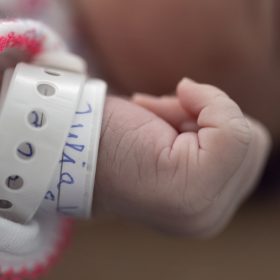 Problemi demografik i Zvicrës: pse familjet heqin dorë nga fëmija i tretë