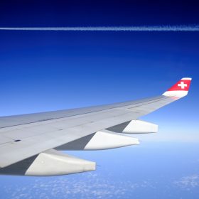 Nga 1 gushti, Swiss rifillon fluturimet për në Tel Aviv