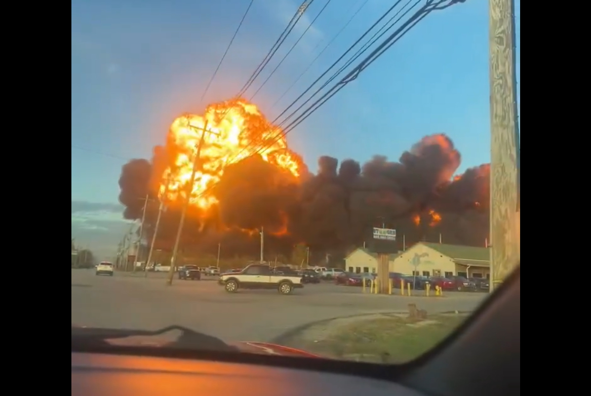 Të paktën shtatë të vdekur nga përplasja e një aeroplani në SHBA
