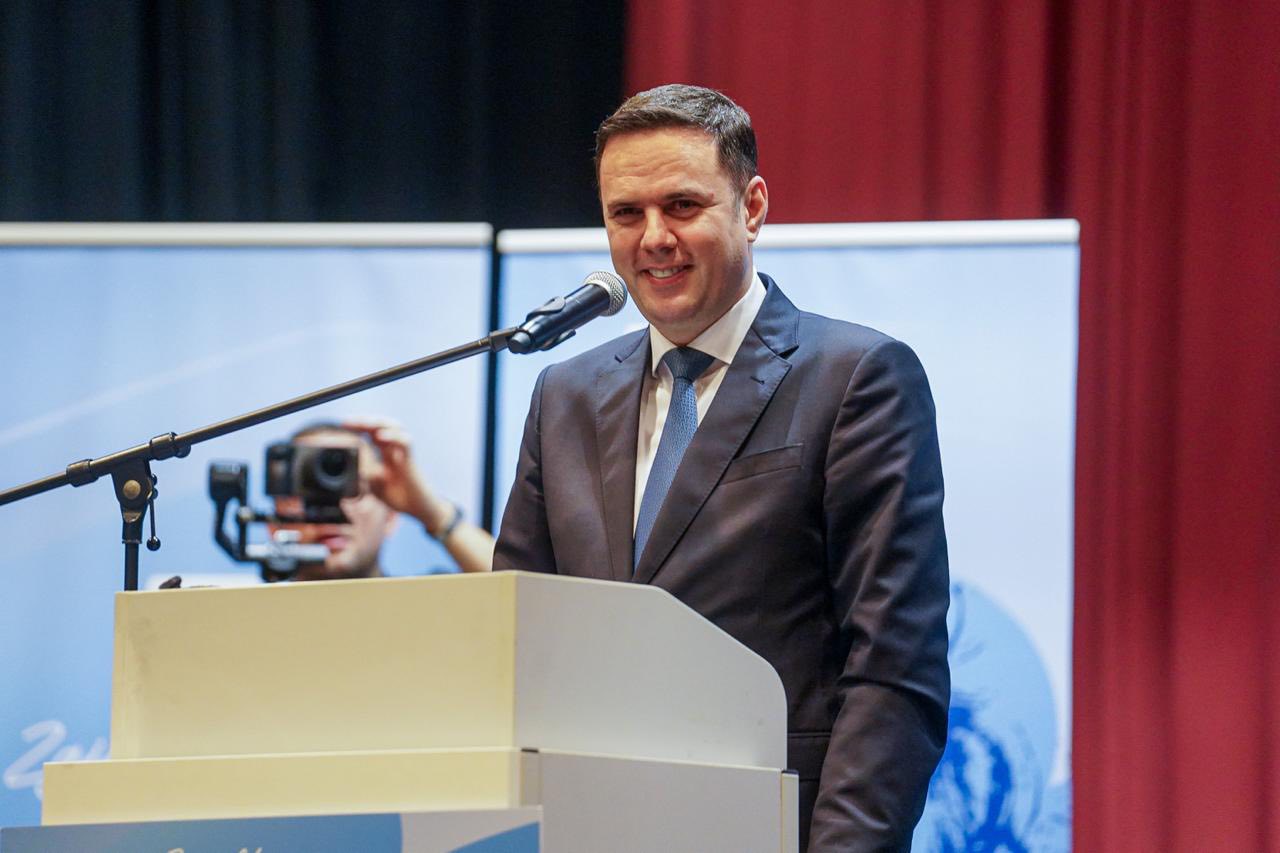 Abdixhiku i drejtohet mërgatës   Më 28 dhjetor  ejani dhe shpëtojeni Kosovën 