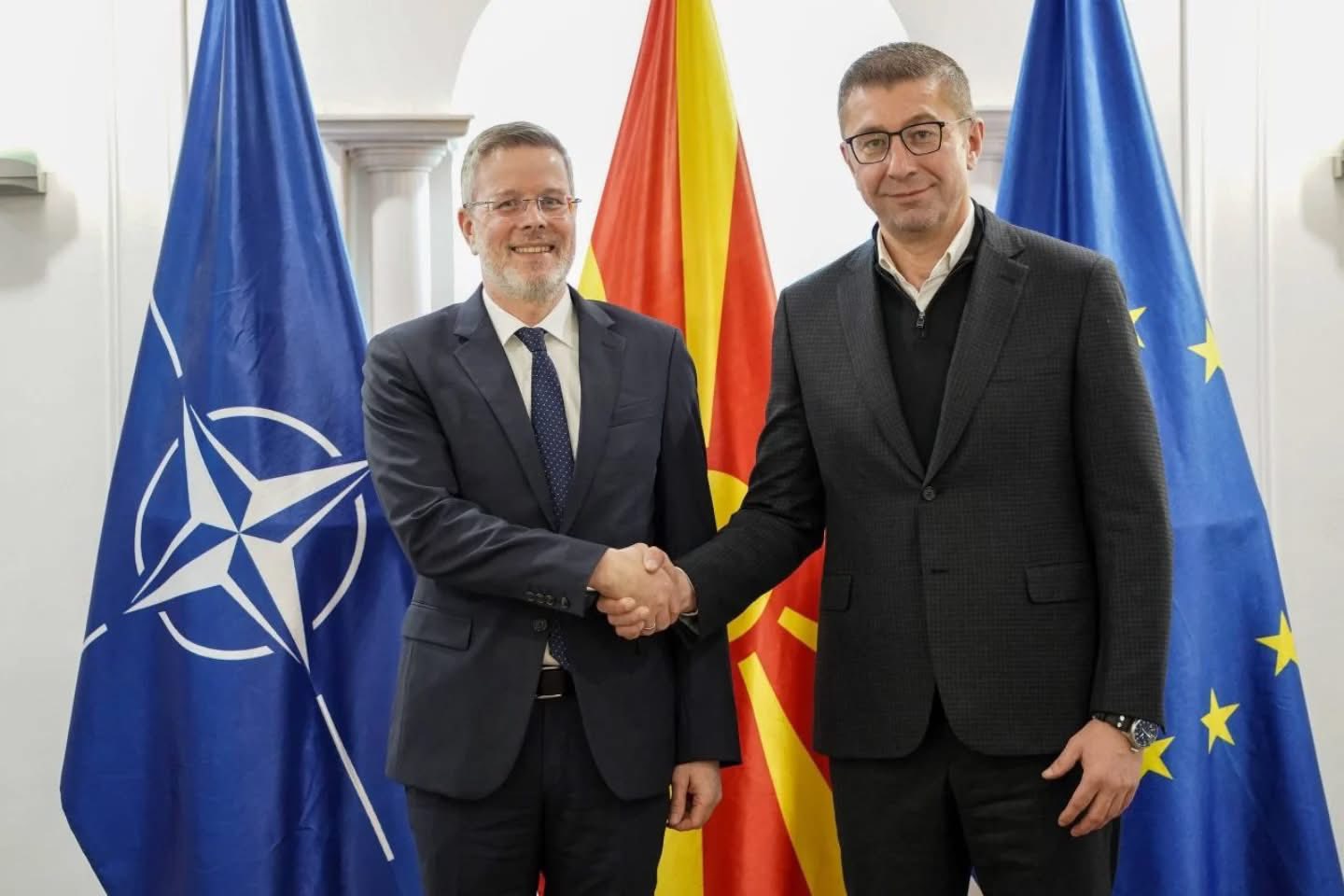 Zvicra riafirmon mbështetjen për Maqedoninë e Veriut