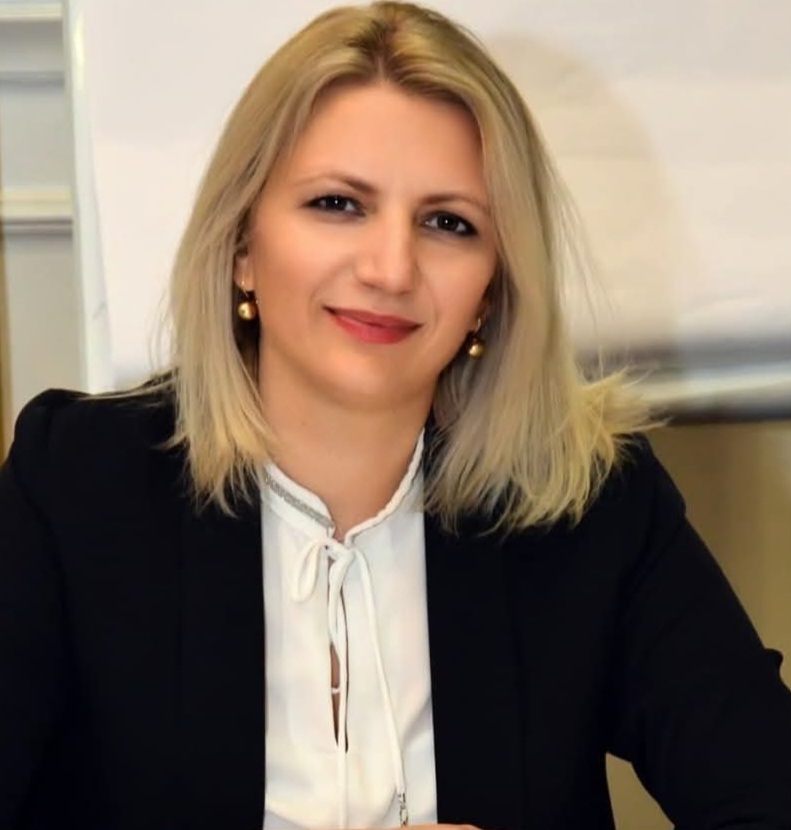 Ardita Dema Mehmeti   Një grua shqiptare duhet të dëshmohet dy herë 