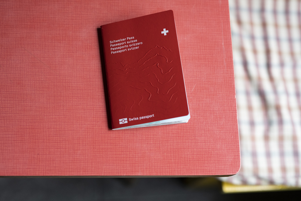 Komiteti i Dhomës së Përfaqësuesve të Zvicrës hedh poshtë iniciativën për të thjeshtuar natyralizimin