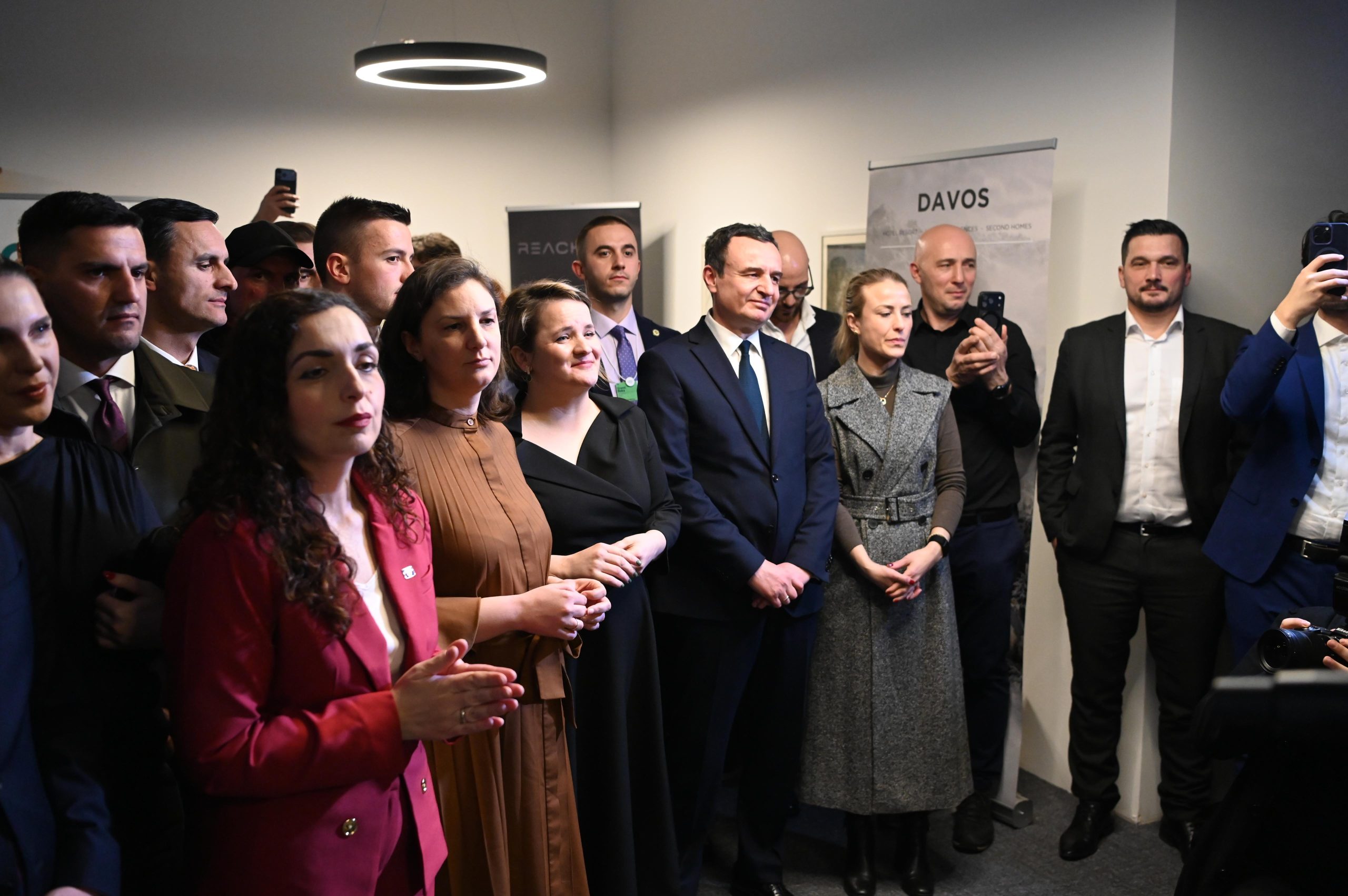 Osmani dhe Kurti bëhen bashkë në Shtëpinë e Kosovës në Davos