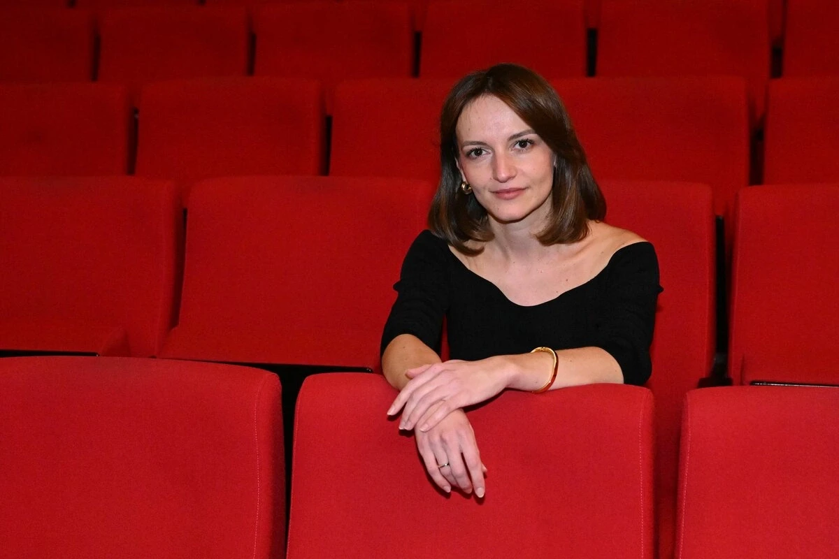 Lexim letrar në Köln  Jehona Kicaj prezanton romanin  ë 