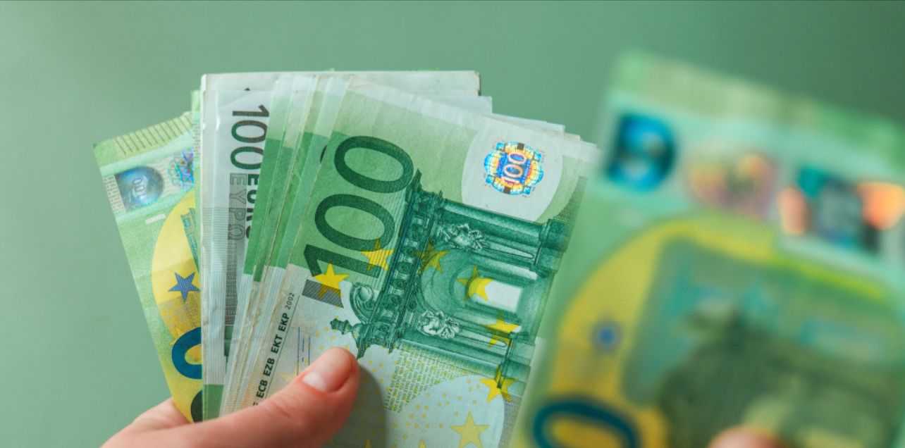 Rekord i ri në kreditim  bankat komerciale japin 2 684 miliardë euro në Kosovë