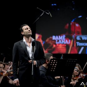 Ramë Lahaj performon në Rusi, promovon kulturën dhe këngën shqipe